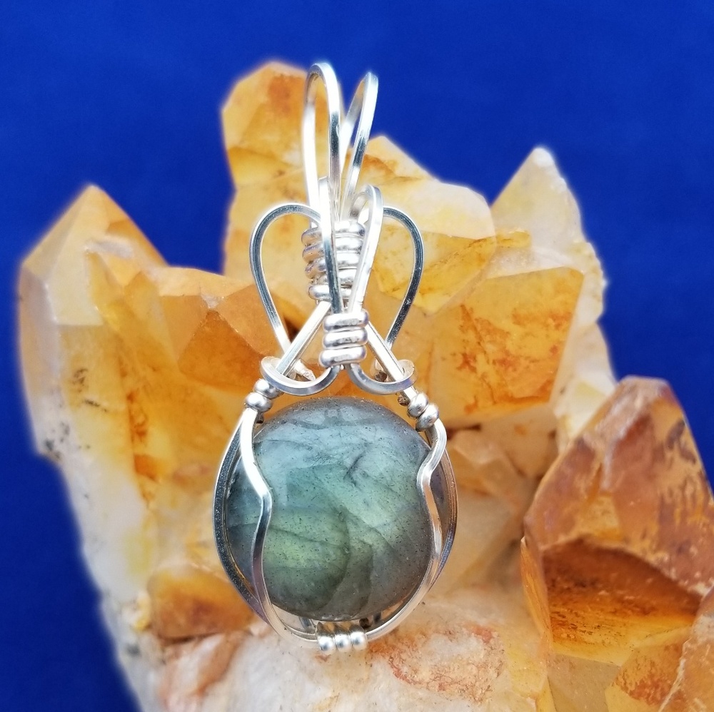 Labradorite pendant